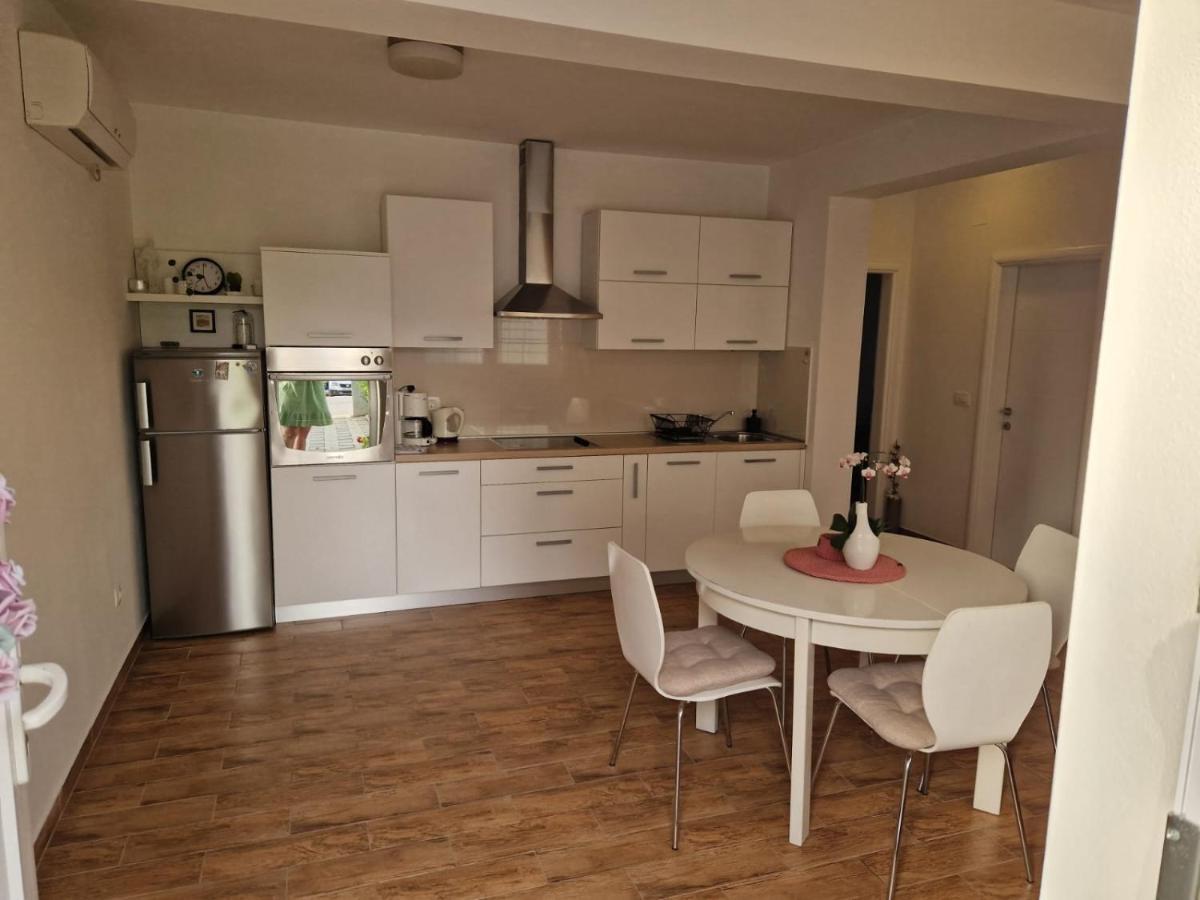 Apartment Dome Biograd Na Moru Exterior foto